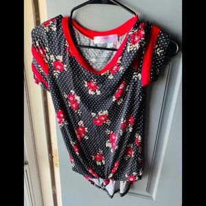 New without tags junior shirt size m 7-9